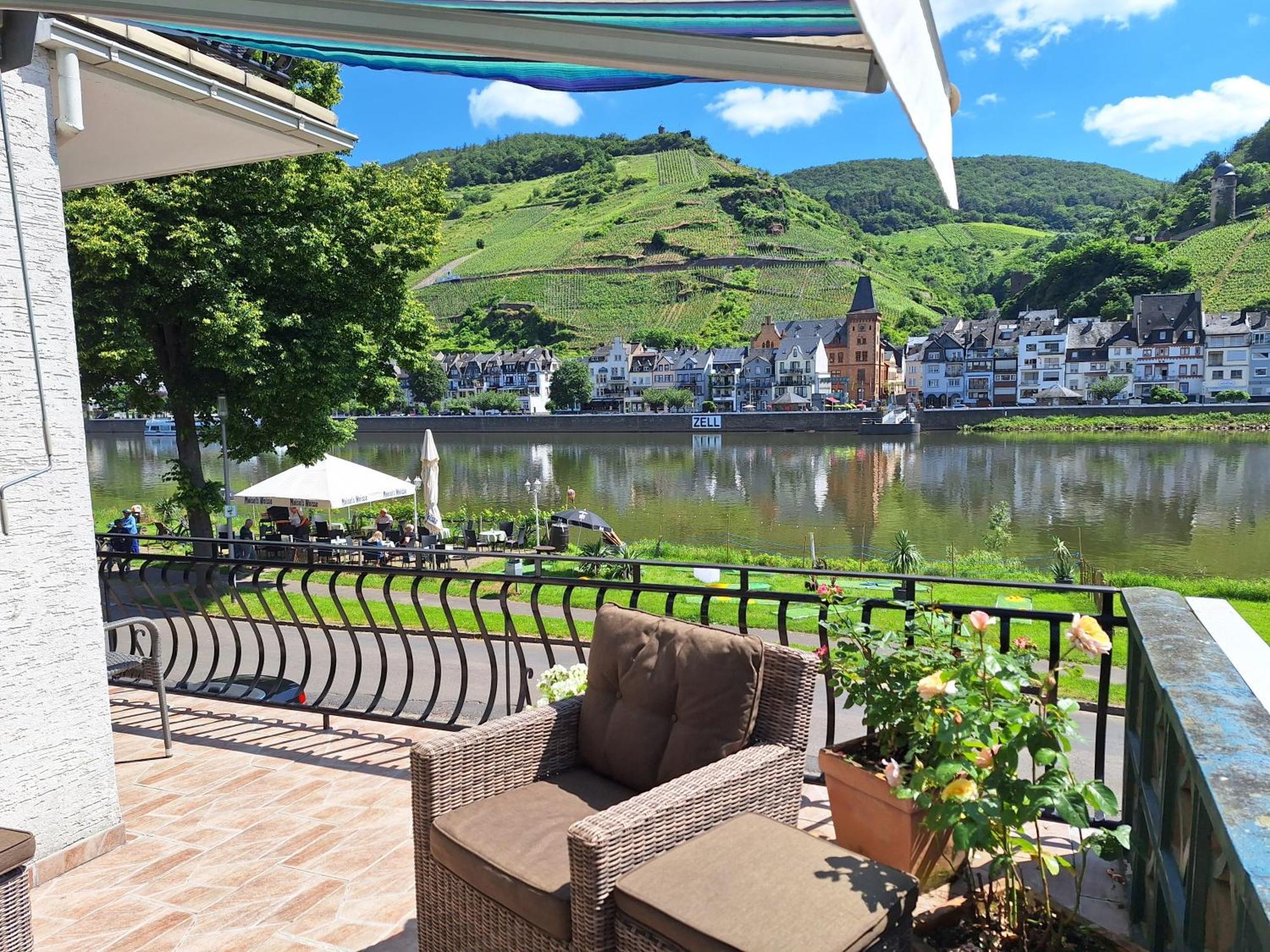 "Ferienhaus An Der Mosel" Zell an der Mosel Exteriör bild