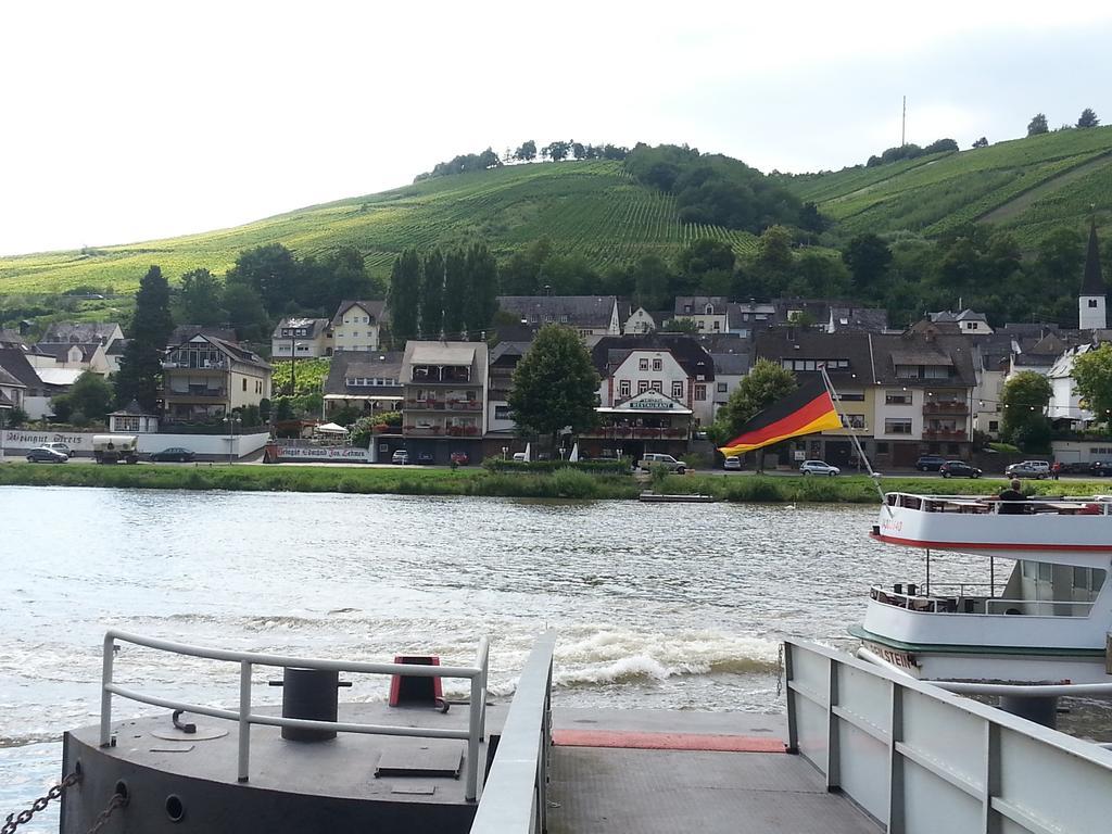 "Ferienhaus An Der Mosel" Zell an der Mosel Exteriör bild