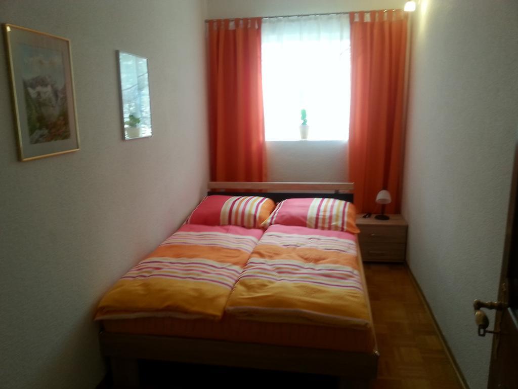 "Ferienhaus An Der Mosel" Zell an der Mosel Rum bild