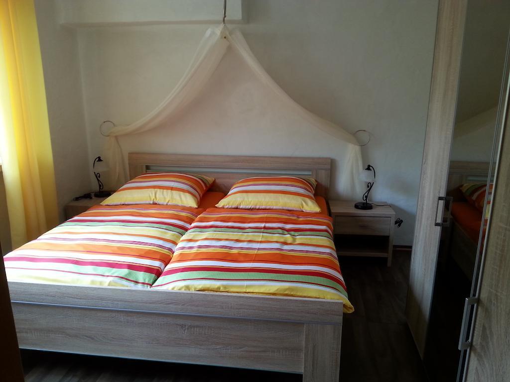 "Ferienhaus An Der Mosel" Zell an der Mosel Rum bild